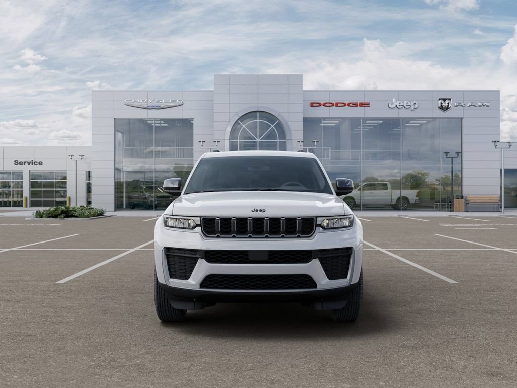 Used 2026 Jeep Grand Cherokee Altitude AWD/4WD image 6