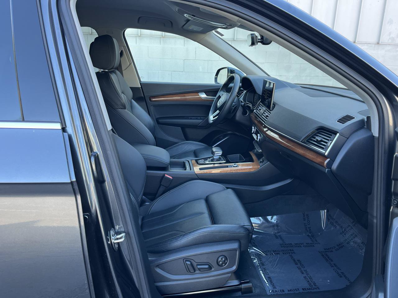 Used 2022 Audi Q5 e Premium AWD/4WD image 23
