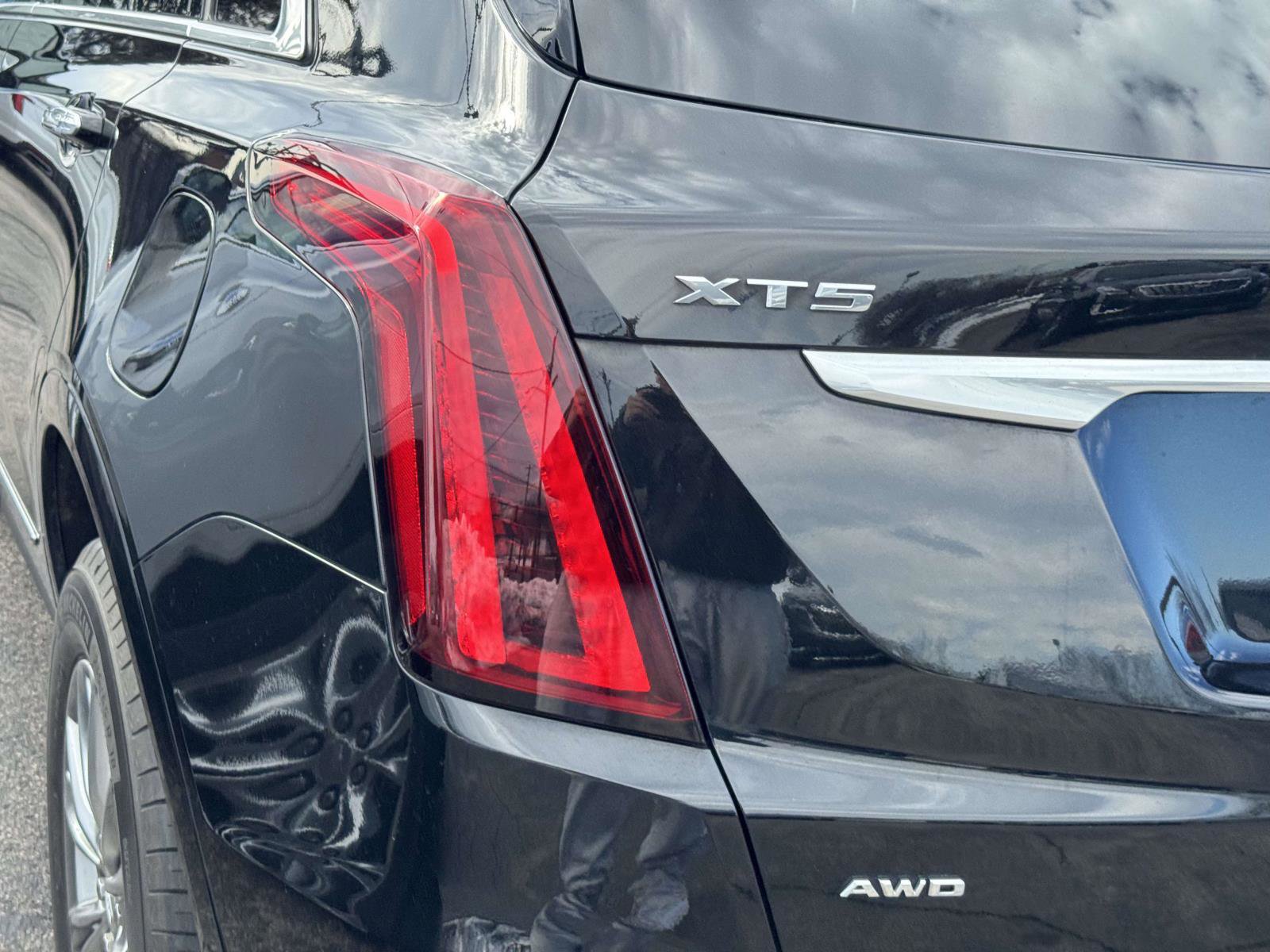 Certified 2022 Cadillac XT5 Premium Luxury image 9