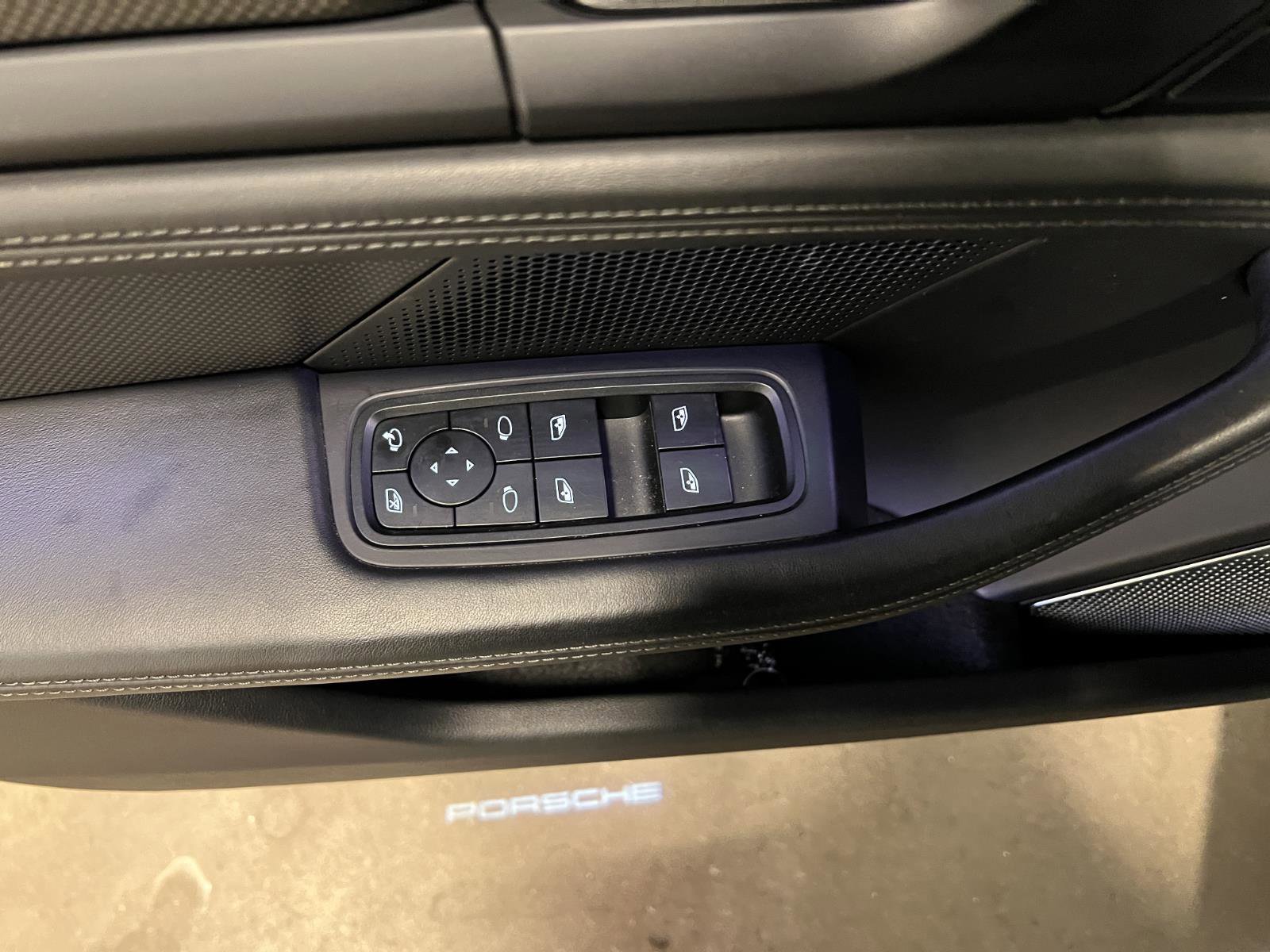 Used 2023 Porsche Taycan Turbo S image 27