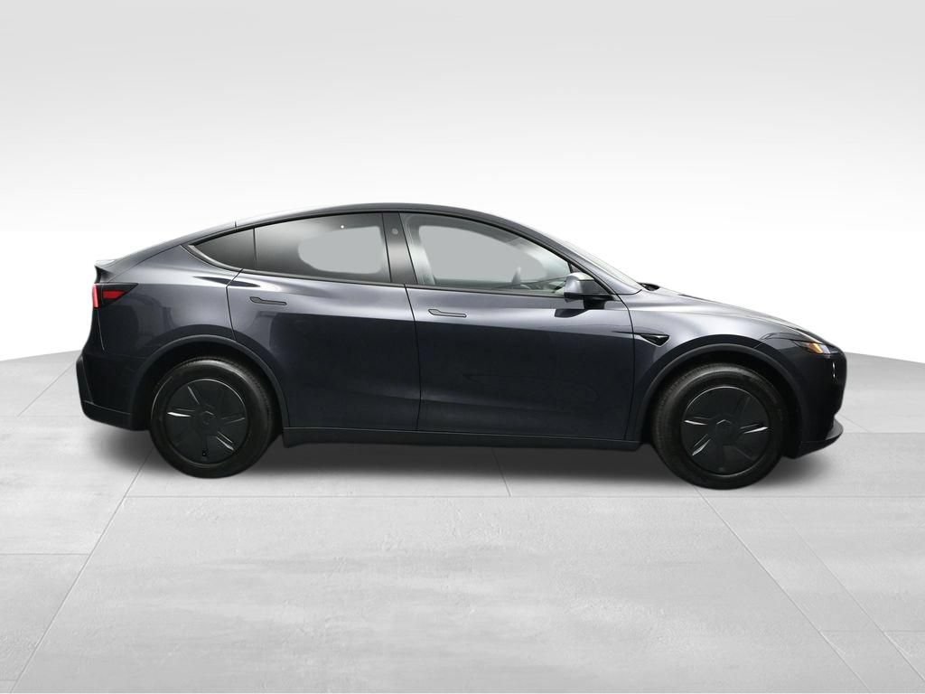 Used 2026 Tesla Model Y AWD image 6