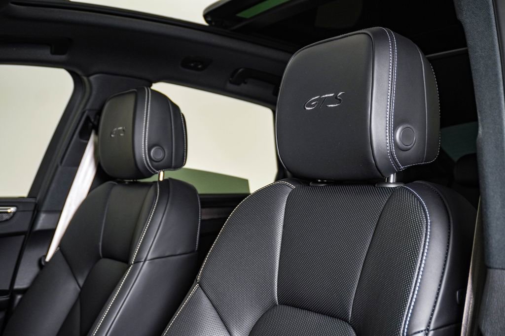 New 2026 Porsche Macan GTS AWD/4WD image 18
