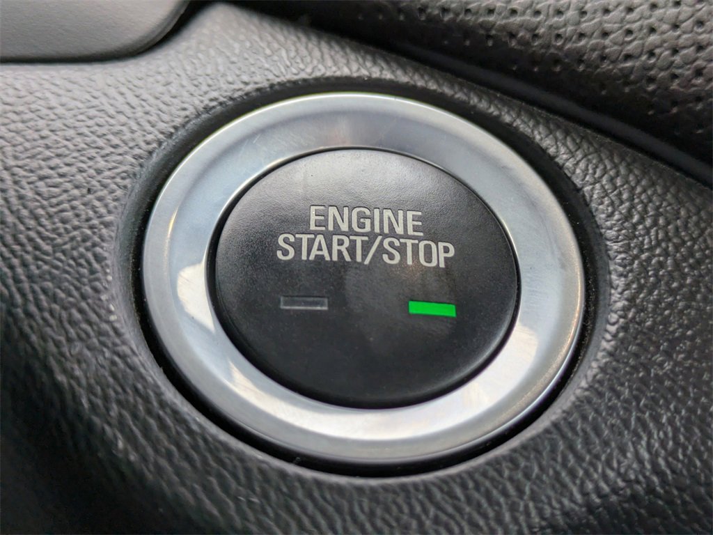 Used 2018 Chevrolet Equinox Premier image 30