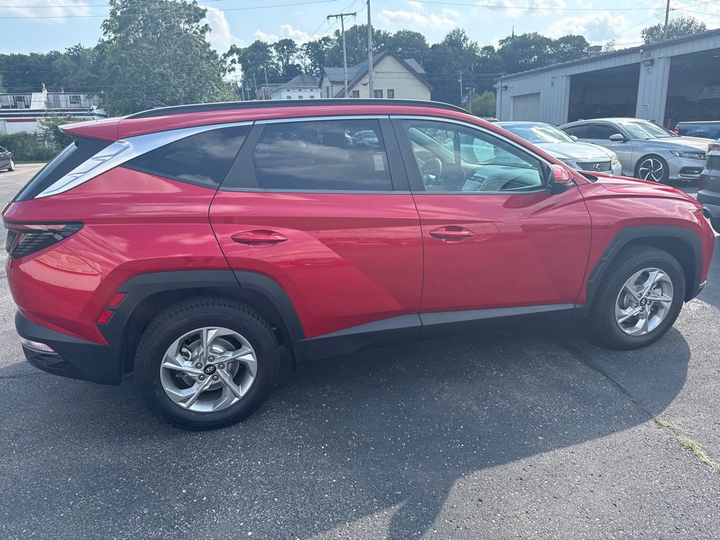 Used 2022 Hyundai Tucson SEL w/ Cargo Package AWD/4WD image 9