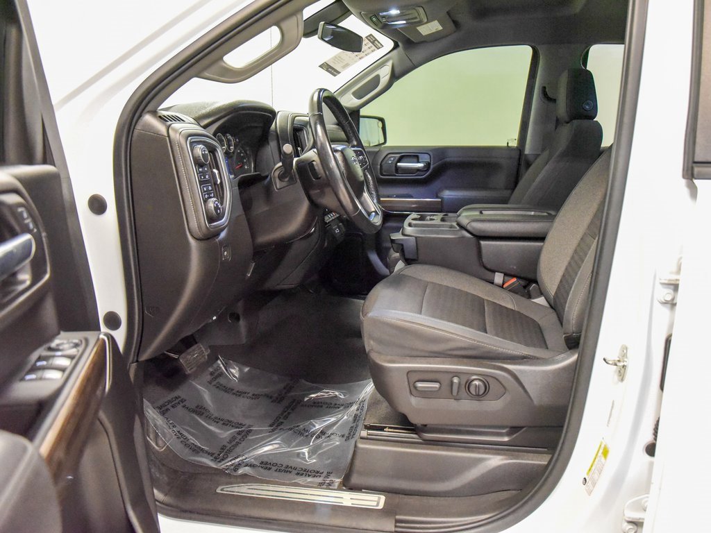 Used 2021 Chevrolet Silverado 1500 RST image 2