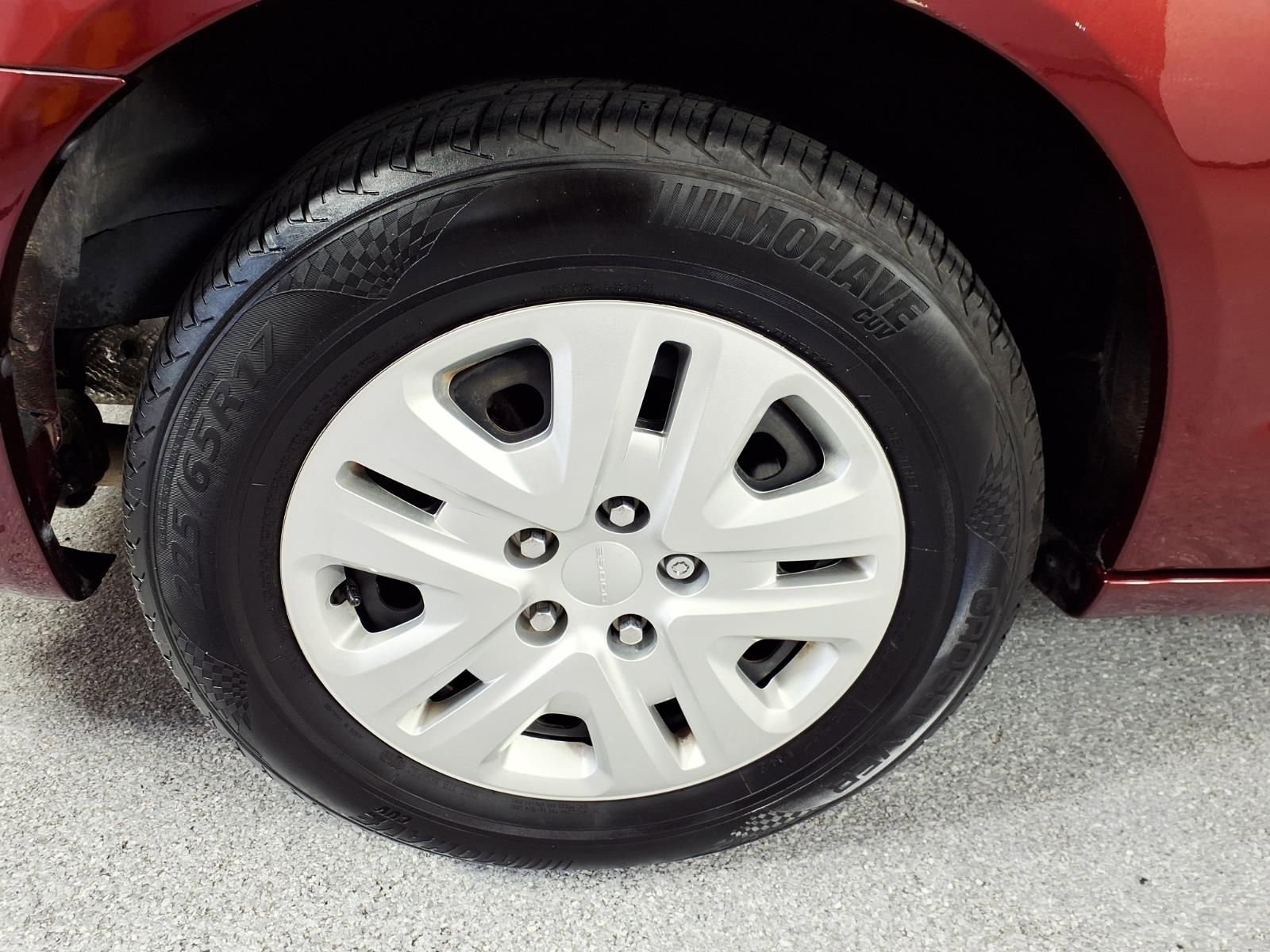 Used 2020 Dodge Grand Caravan SE image 5