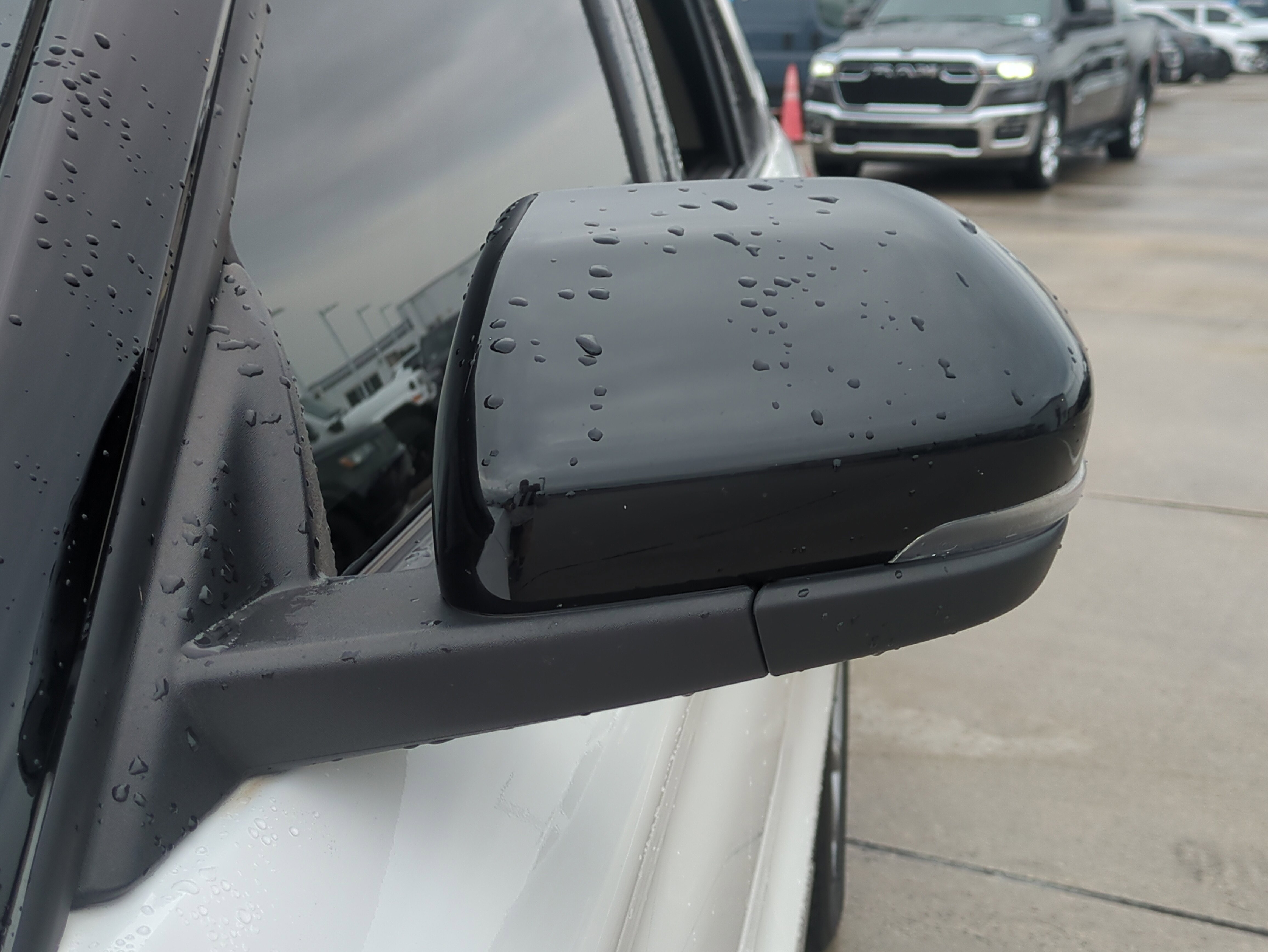 Used 2022 Ford Explorer Platinum w/ Equipment Group 601A image 12