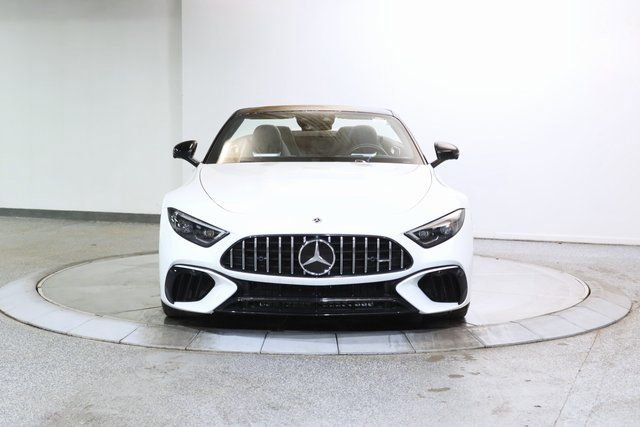 Used 2022 Mercedes-Benz SL 55 AMG 4MATIC w/ Driver Assistance Package image 11