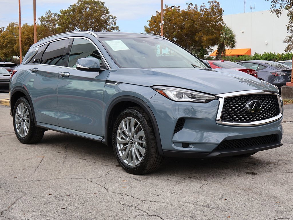 Used 2023 INFINITI QX50 Luxe image 2