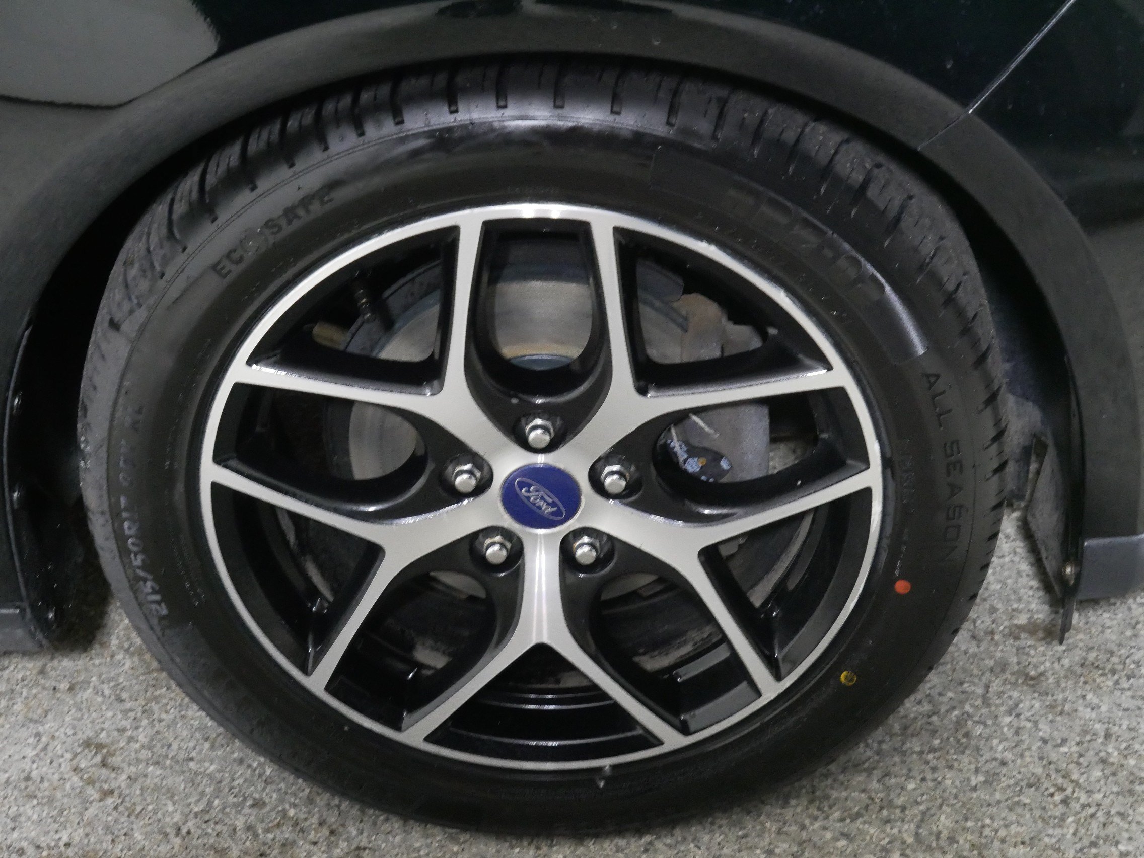 Used 2017 Ford Focus SEL w/ Cold Weather Package FWD image 15
