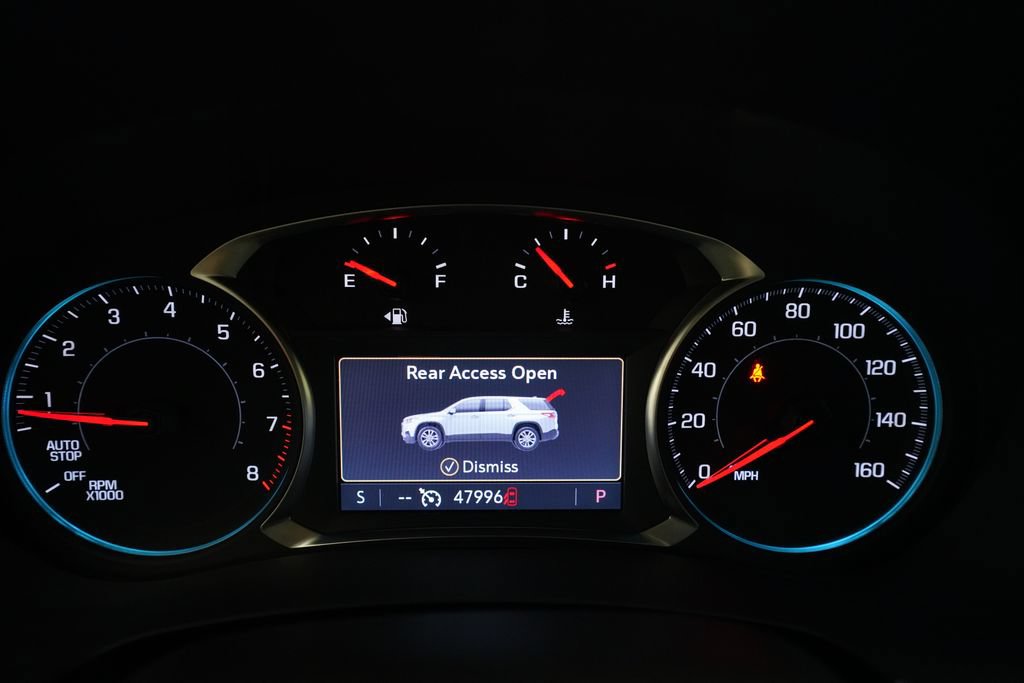 Used 2023 Chevrolet Traverse LT AWD/4WD image 2