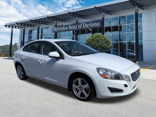 Used 2012 Volvo S60 T5 FWD image 2