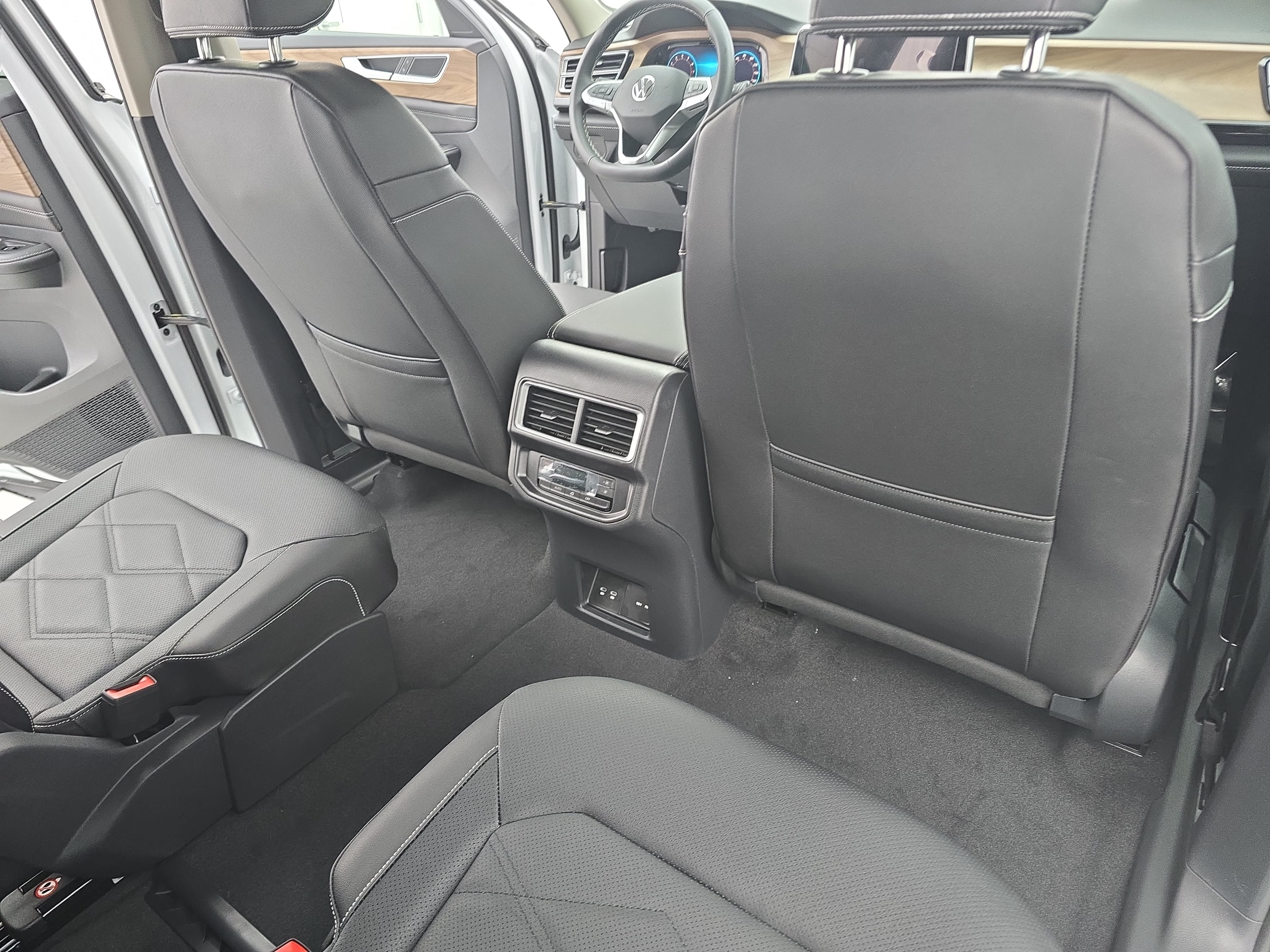 New 2026 Volkswagen Atlas SE AWD/4WD image 11