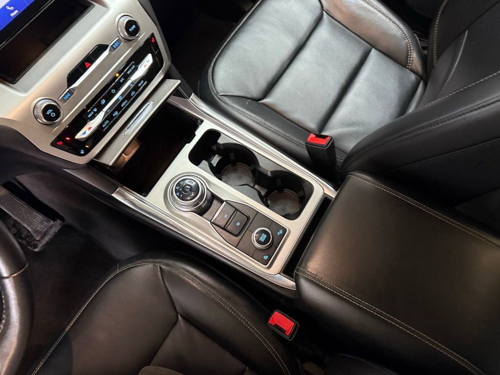 Certified 2022 Ford Explorer XLT w/ Equipment Group 202A image 41