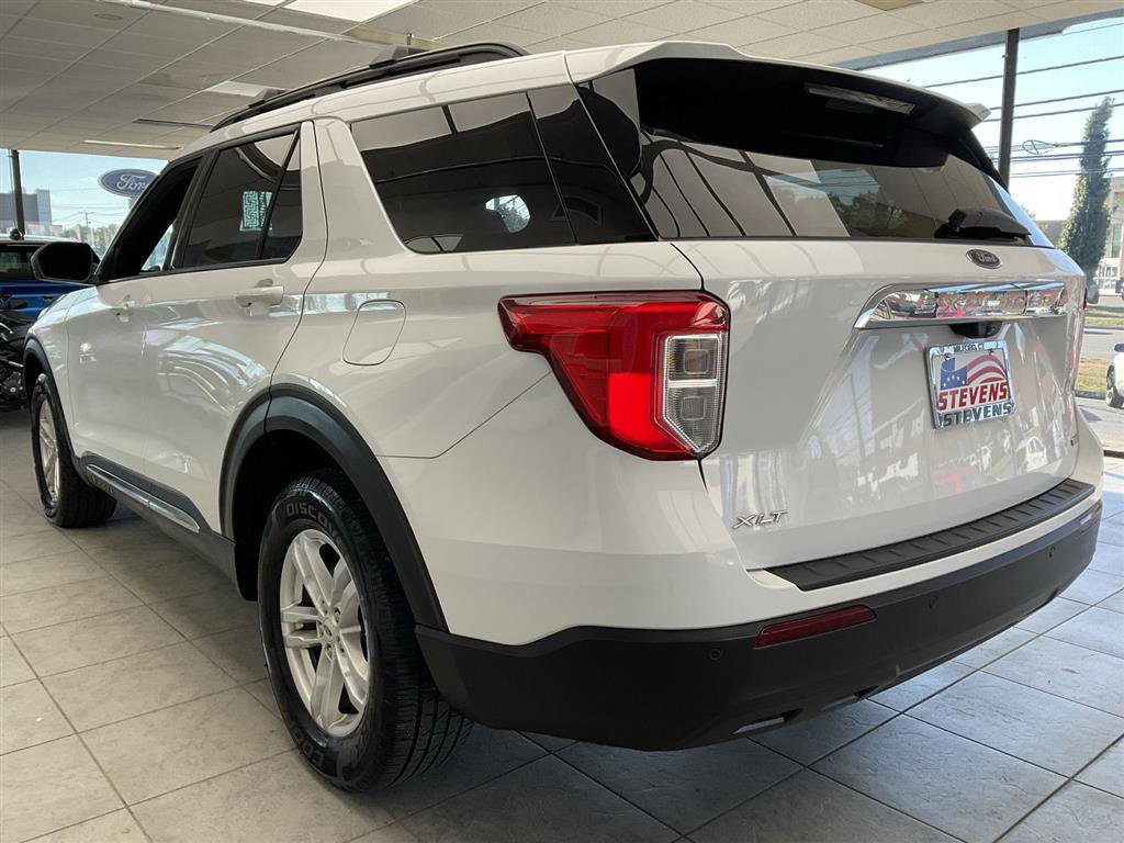 Used 2020 Ford Explorer XLT image 7