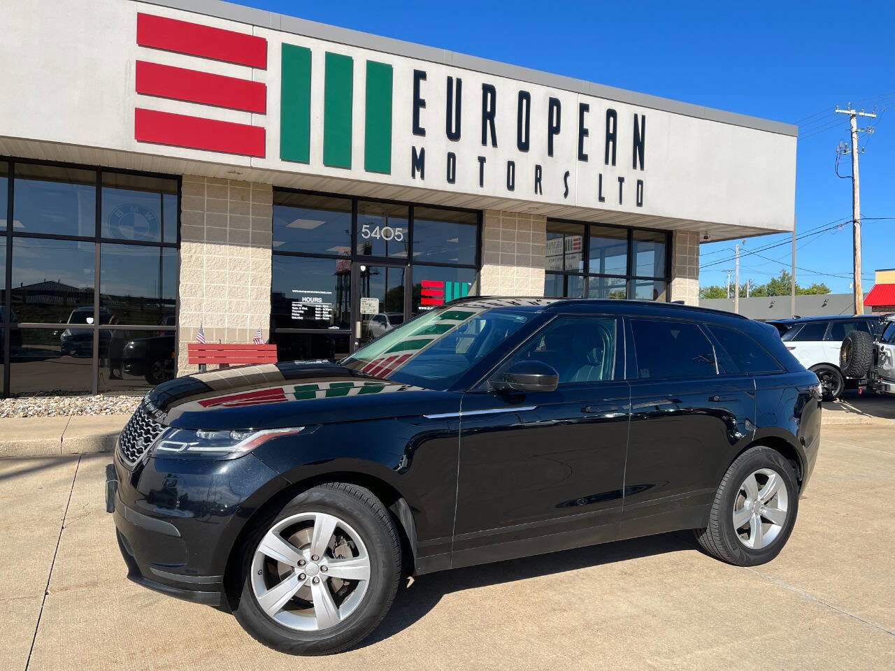 Used 2018 Land Rover Range Rover Velar S image 1