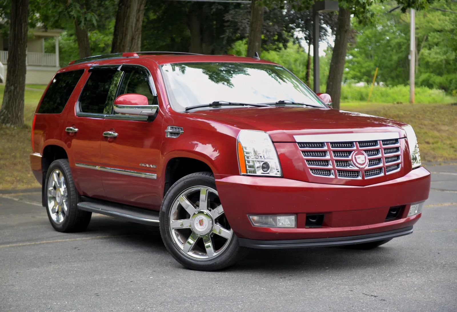 Used 2010 Cadillac Escalade Luxury AWD/4WD image 19