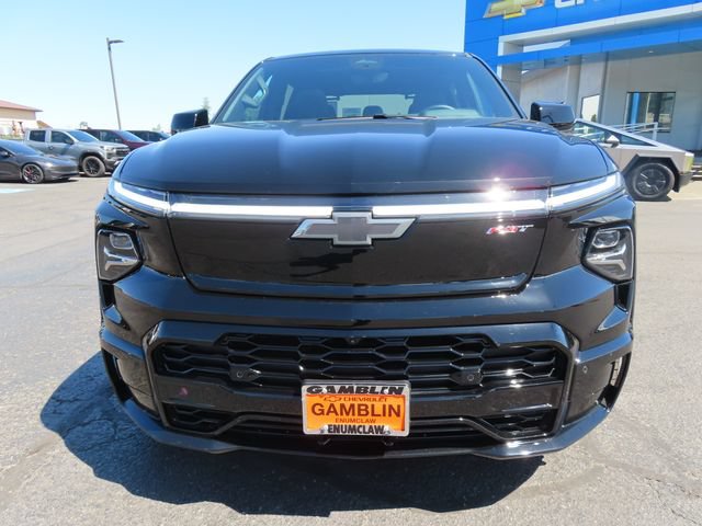 Used 2025 Chevrolet Silverado EV RST AWD/4WD image 2