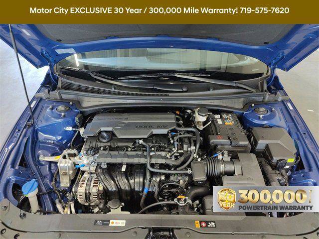 New 2025 Hyundai Elantra SE image 13