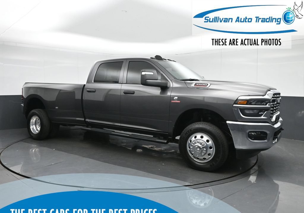 Used 2025 RAM 3500 Tradesman AWD/4WD image 1