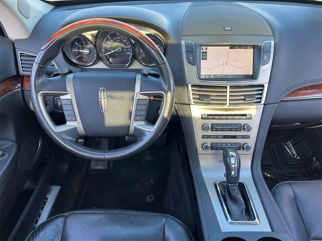 Used 2012 Lincoln MKT AWD image 9