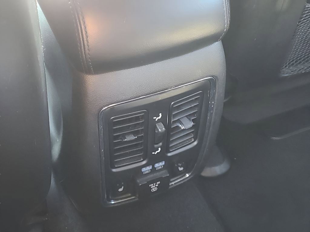 Used 2021 Jeep Grand Cherokee Limited w/ Luxury Group II image 25