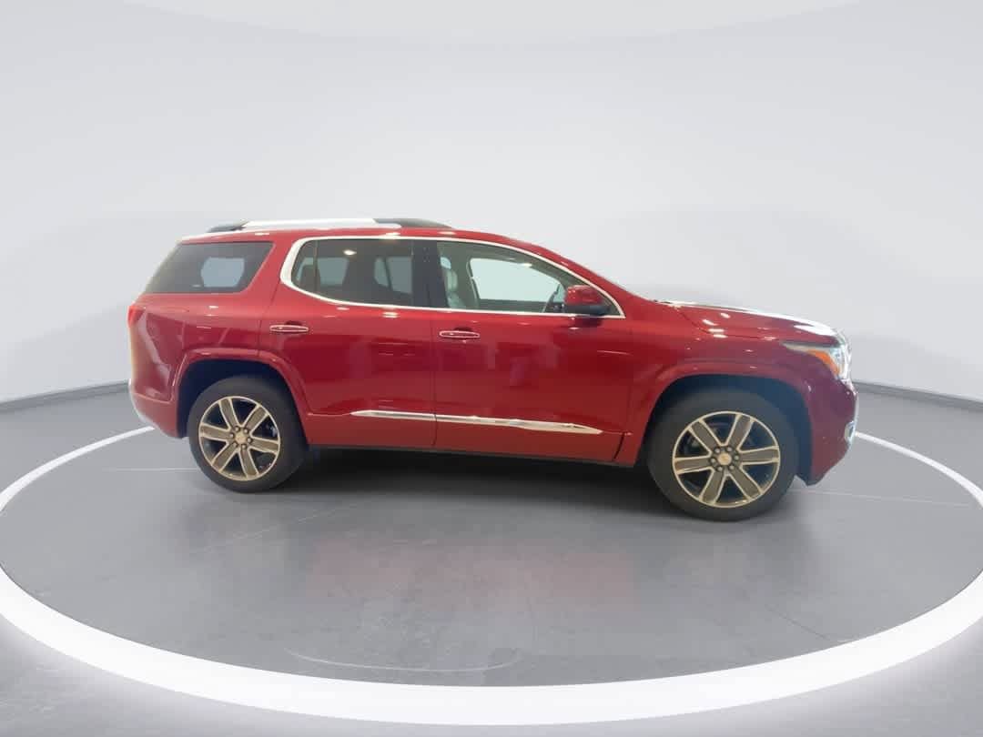Used 2019 GMC Acadia Denali w/ Technology Package AWD/4WD image 9