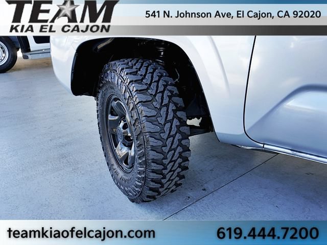 Used 2022 Toyota Tacoma SR AWD/4WD image 4