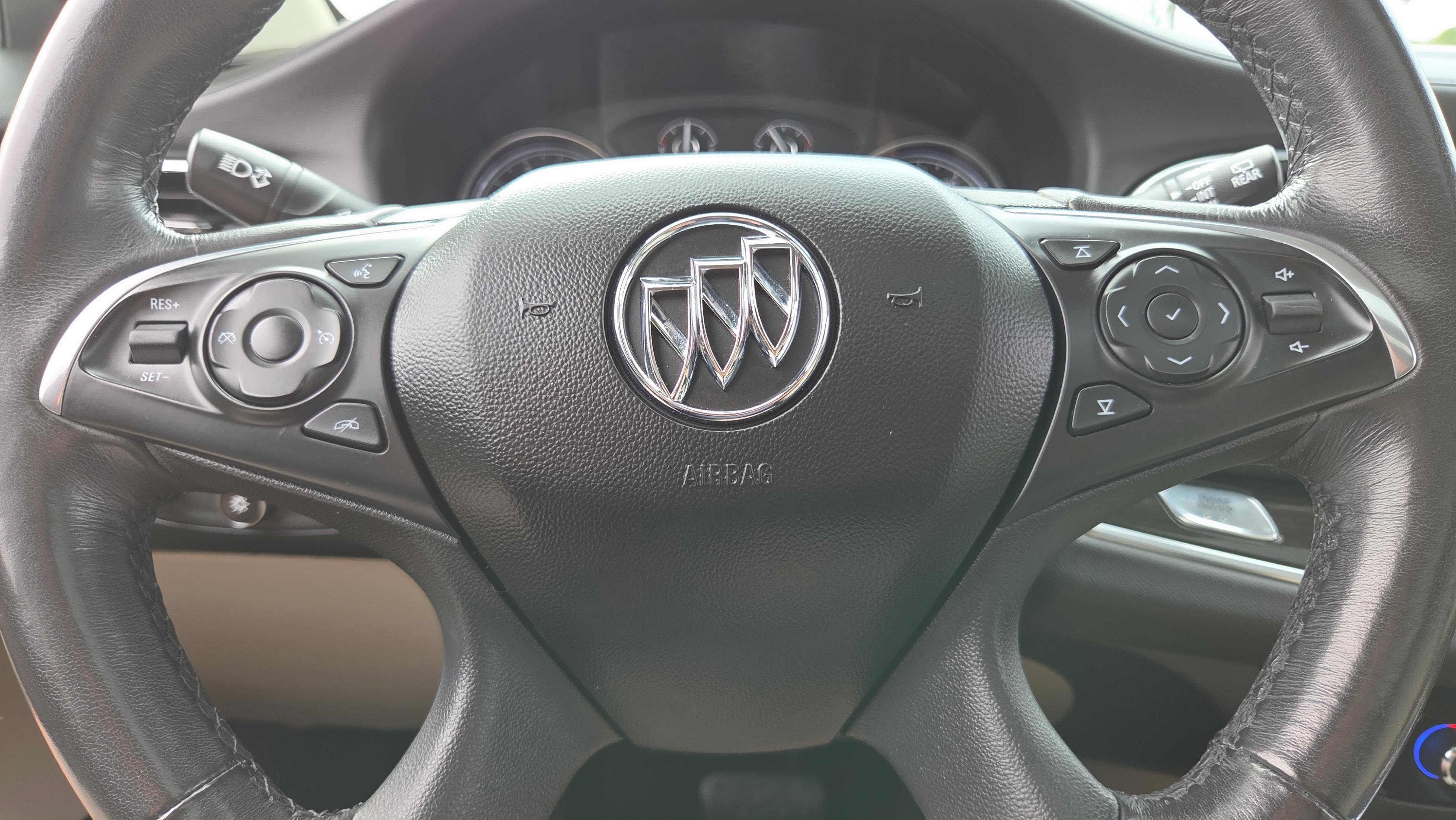 Used 2019 Buick Enclave Essence image 36