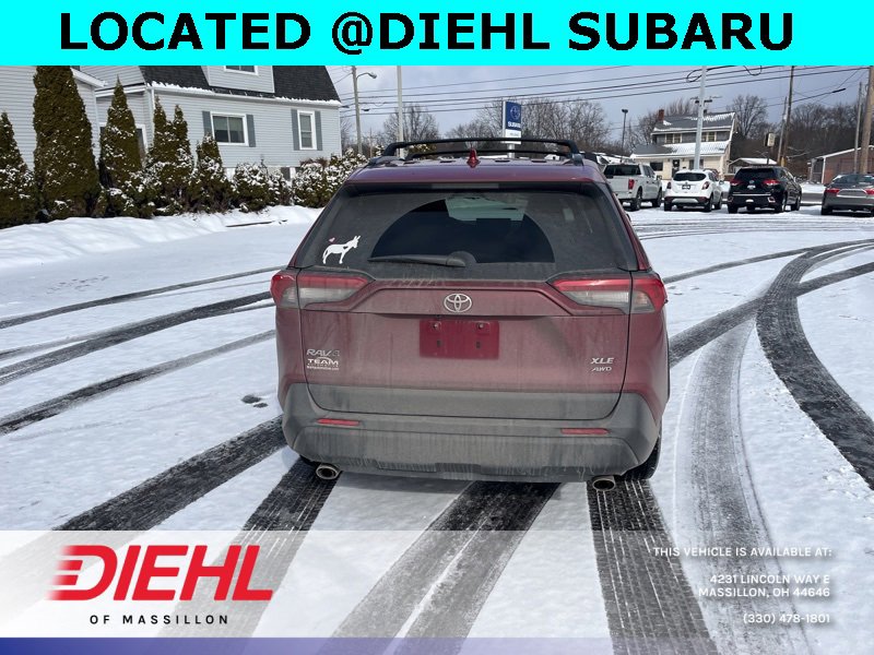 Used 2022 Toyota RAV4 XLE w/ Convenience Package image 3
