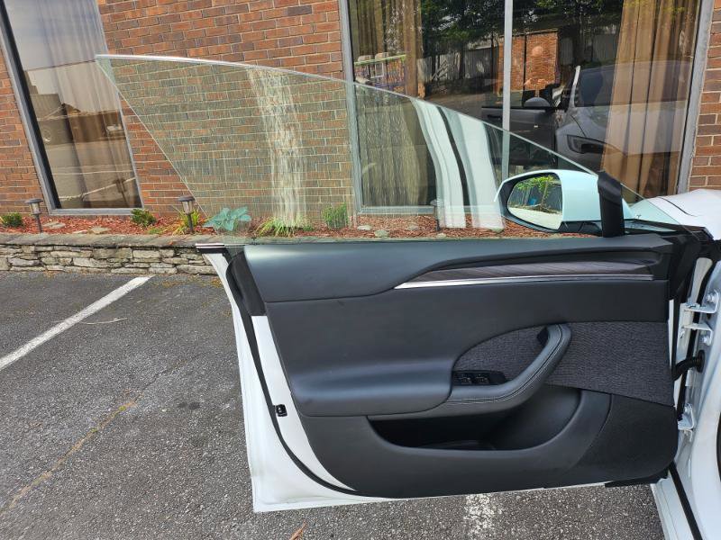 Used 2023 Tesla Model S AWD image 35