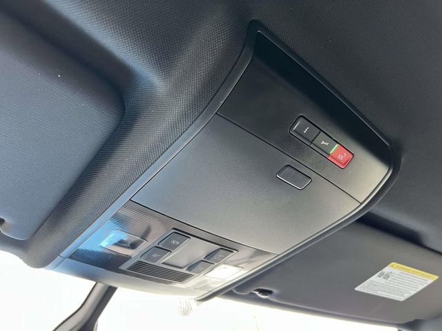 Used 2022 Volkswagen Atlas Cross Sport SE image 35