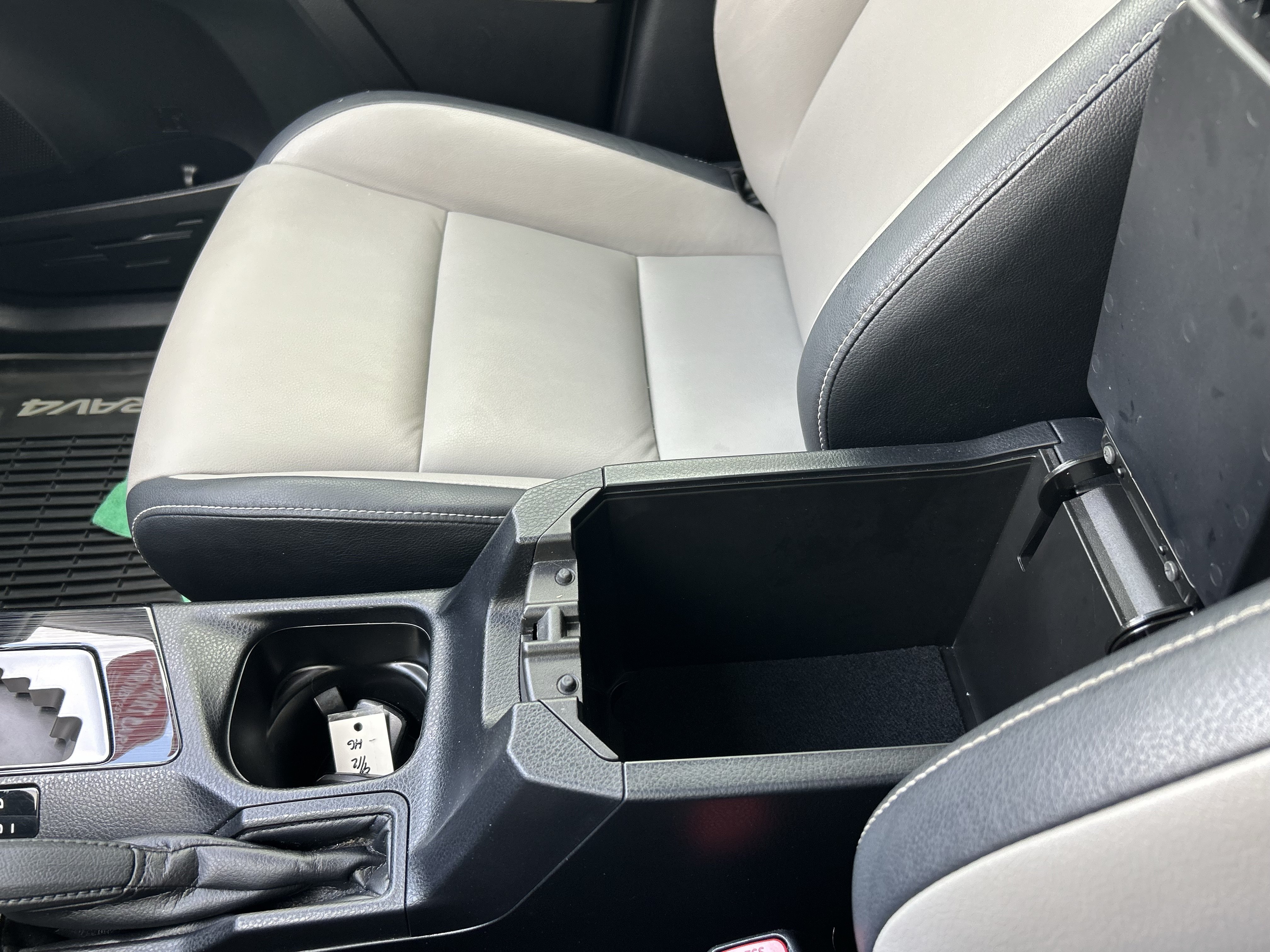 Certified 2018 Toyota RAV4 Limited w/ Advanced Technology Package AWD/4WD image 19