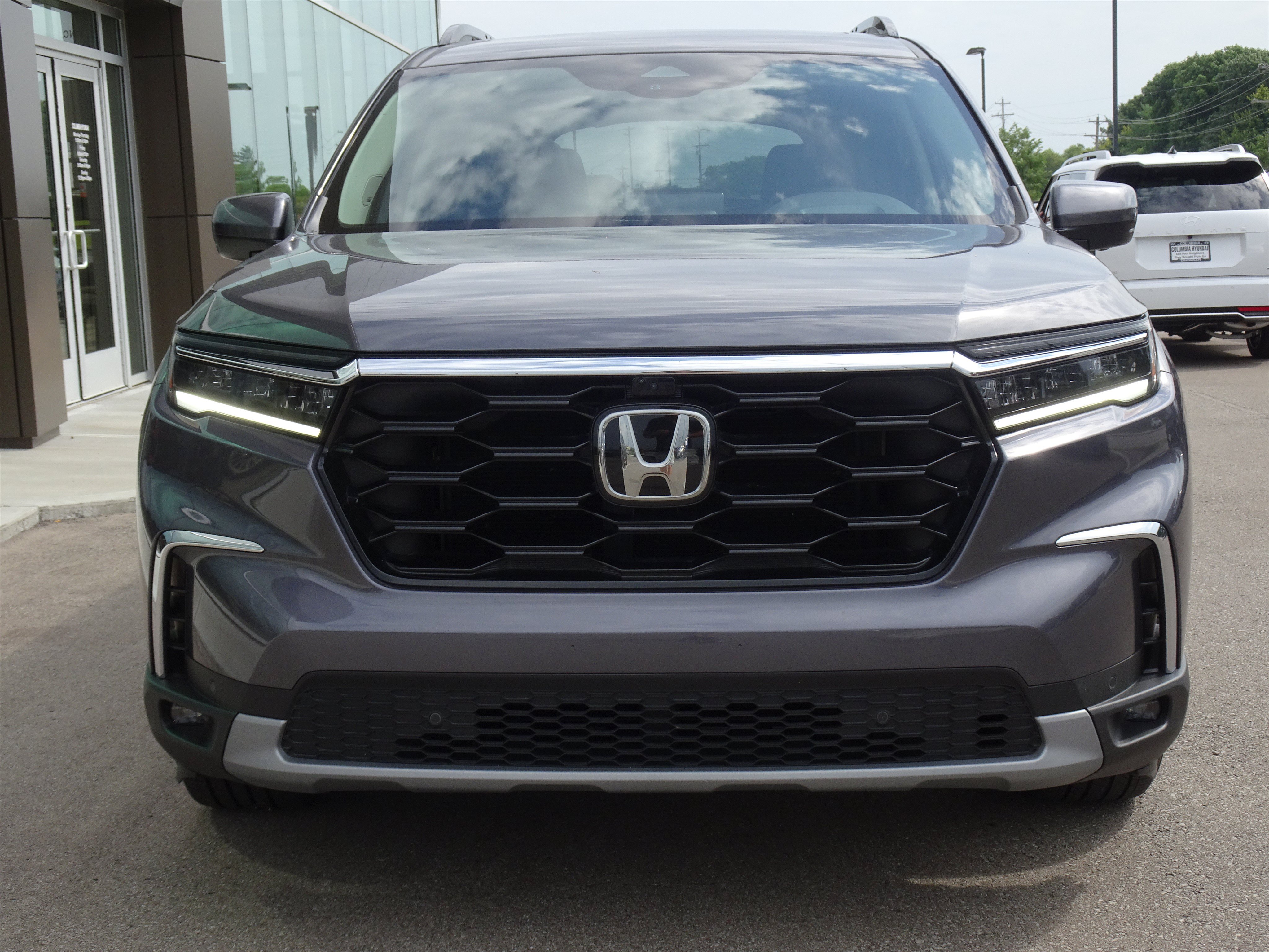 Used 2025 Honda Pilot Elite image 7