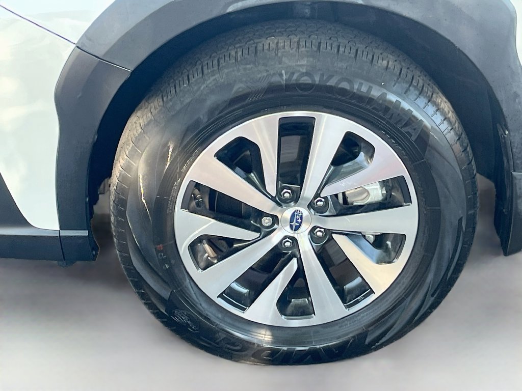 Used 2025 Subaru Outback Premium AWD/4WD image 31