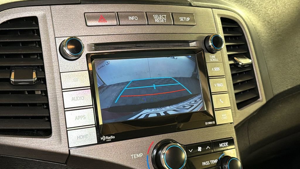 Used 2015 Toyota Venza XLE image 25