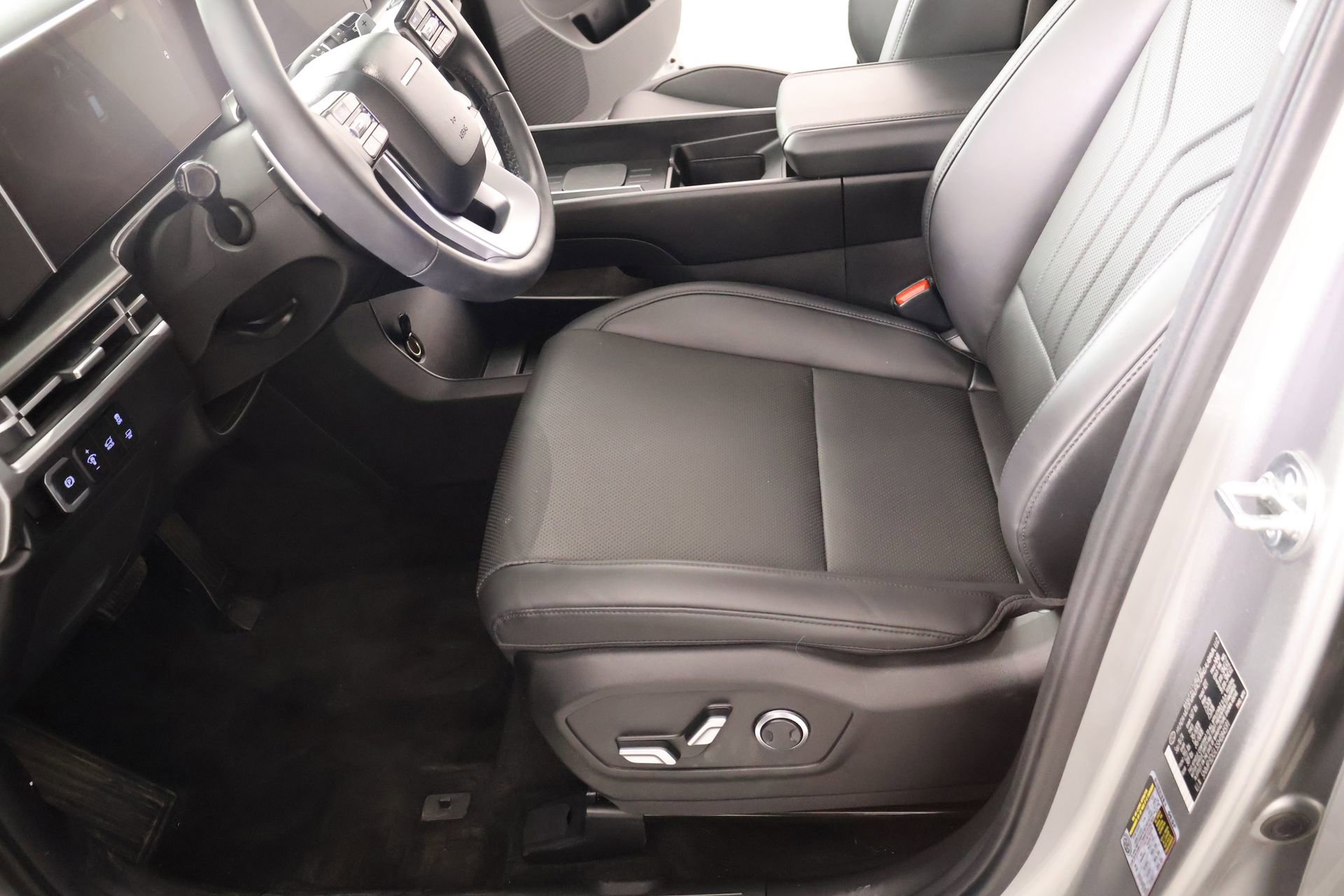 Used 2025 Hyundai Santa Fe XRT image 12