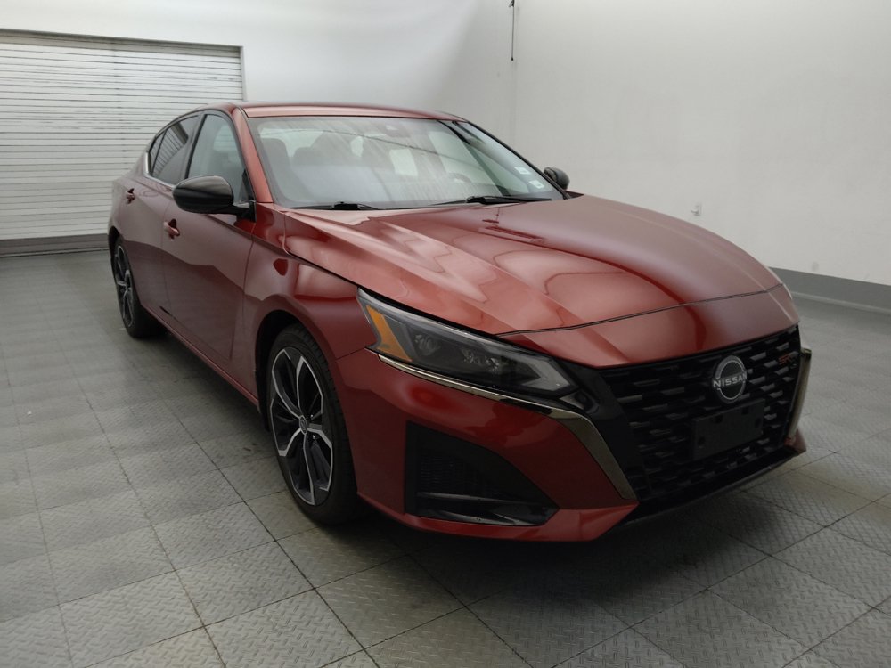 Used 2023 Nissan Altima 2.5 SR w/ SR Premium Package FWD image 13