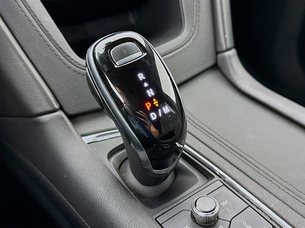 Used 2020 Cadillac XT6 Premium Luxury w/ LPO, Floor Liner Package image 16