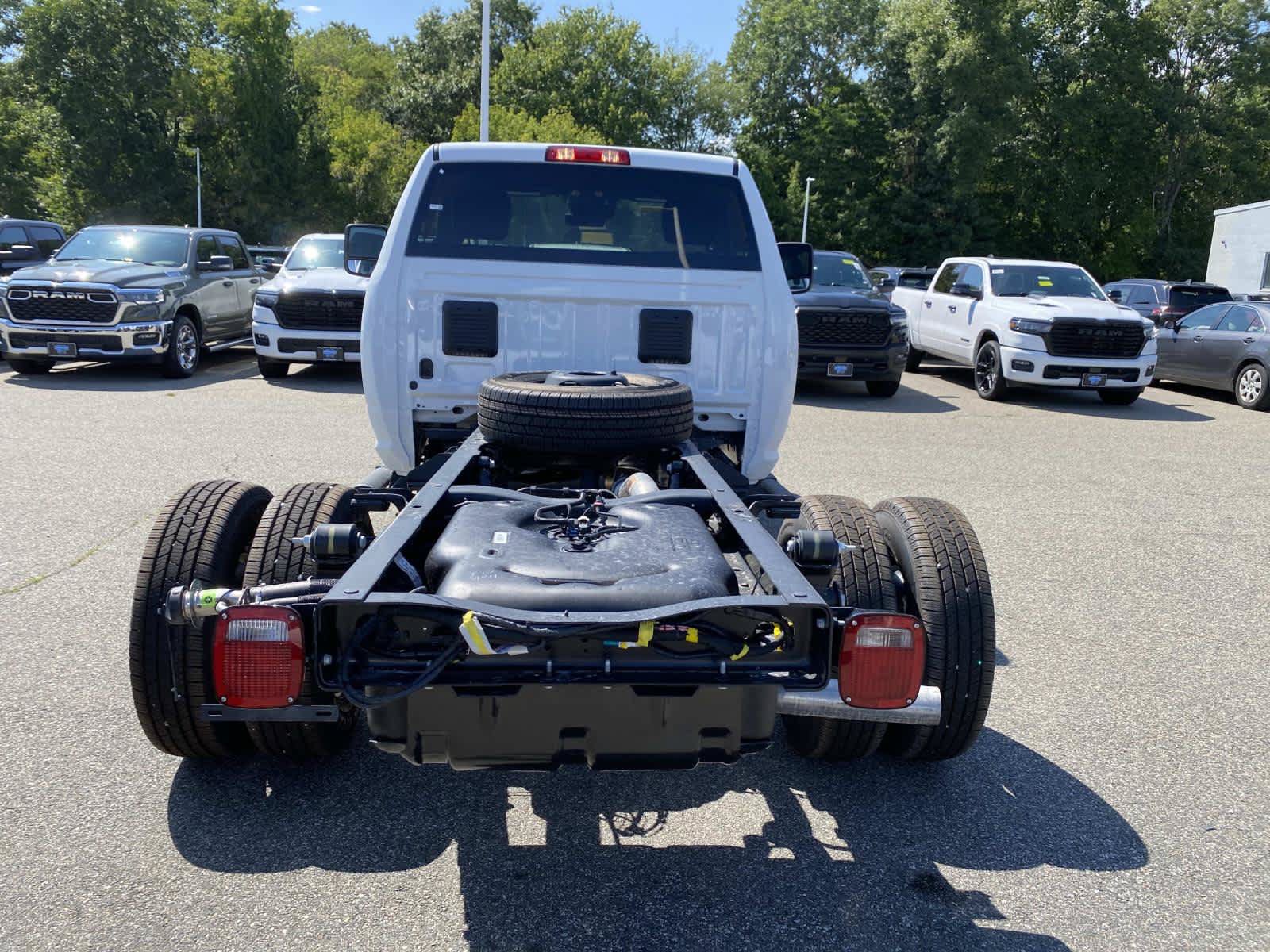 New 2026 RAM 3500 Tradesman AWD/4WD image 4