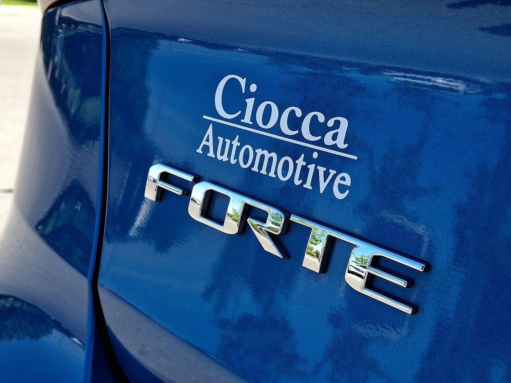 Used 2015 Kia Forte EX w/ Premium Package FWD image 29