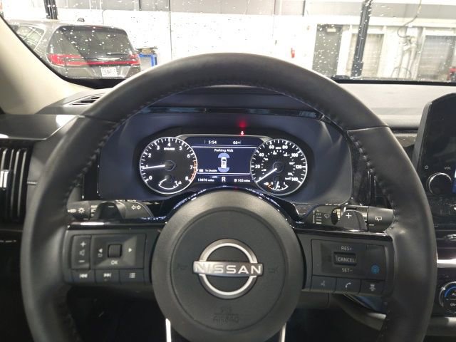 Used 2024 Nissan Pathfinder SL image 17