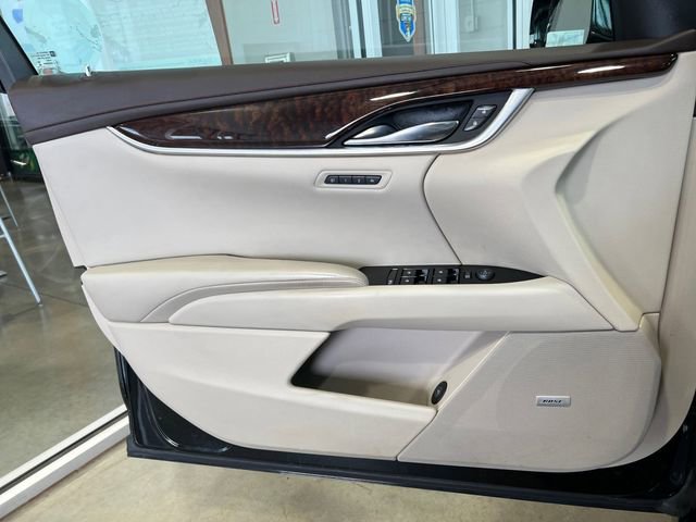 Used 2013 Cadillac XTS Premium image 15