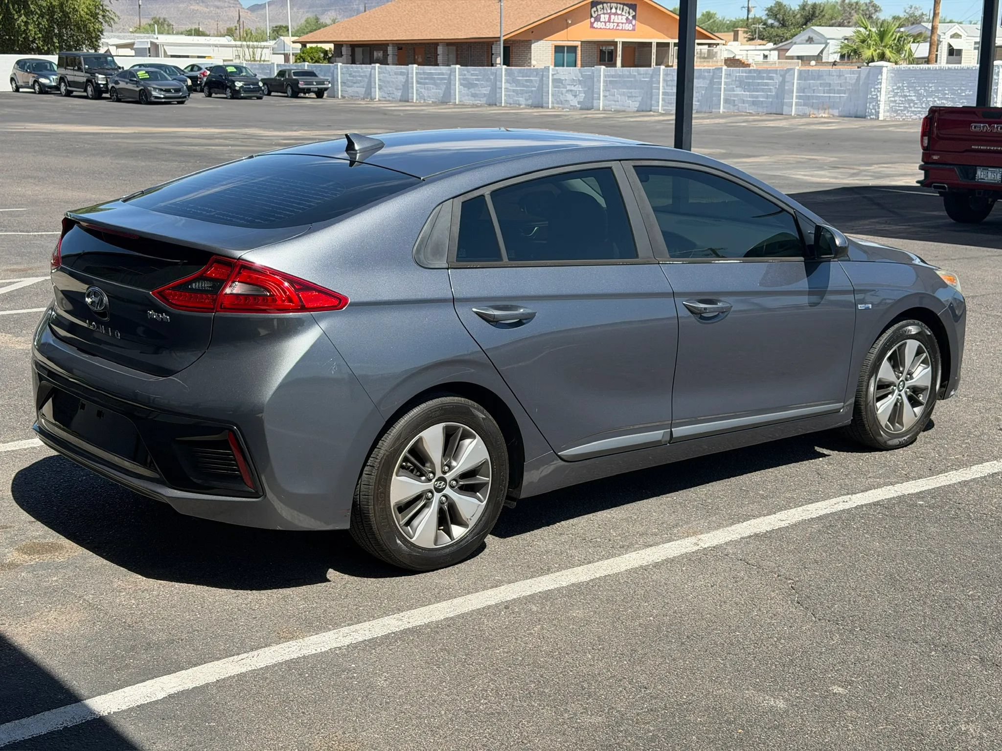 Used 2019 Hyundai Ioniq Plug-In Hybrid FWD image 9