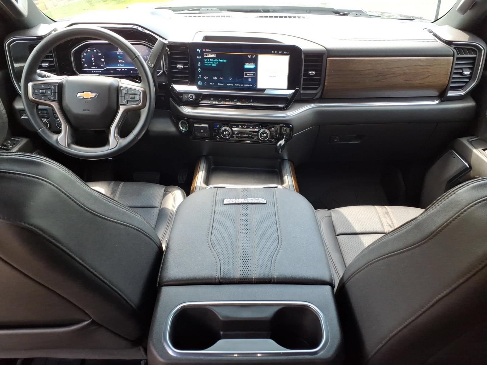 Used 2024 Chevrolet Silverado 3500 High Country w/ High Country Premium Package AWD/4WD image 32