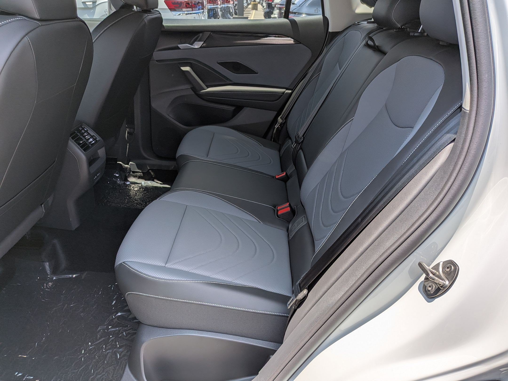 New 2026 Volkswagen Tiguan SE AWD/4WD image 28