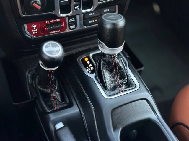 Used 2023 Jeep Gladiator Rubicon w/ LED Lighting Group AWD/4WD image 14