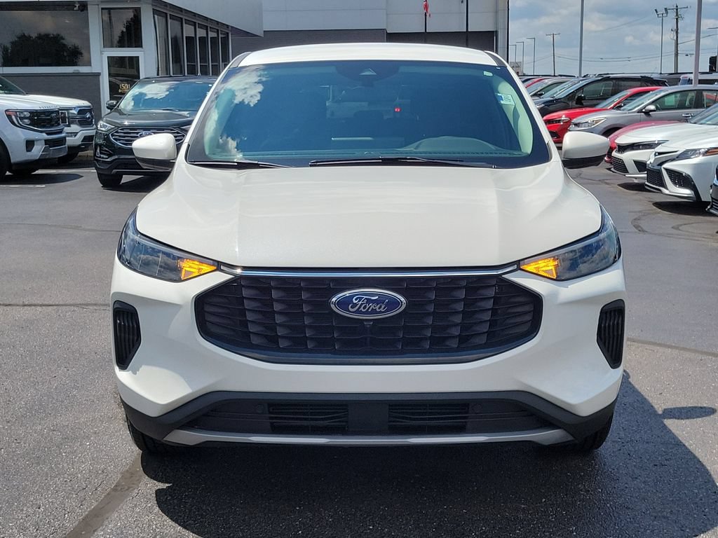 Certified 2023 Ford Escape Active w/ Tech Pack #2 AWD/4WD image 2