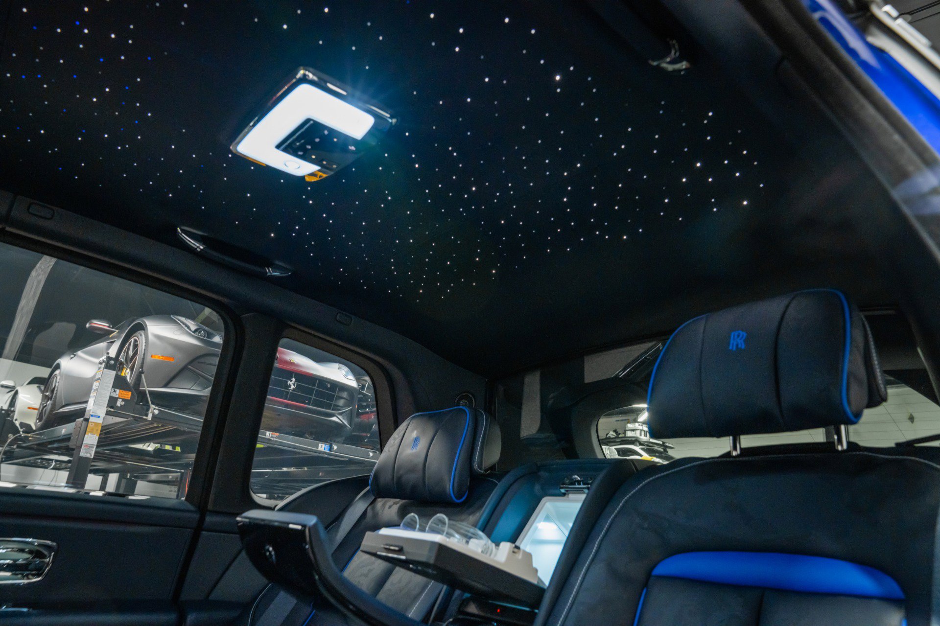 Used 2024 Rolls-Royce Cullinan Black Badge image 37