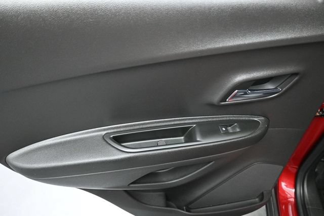 Used 2019 Chevrolet Trax LT w/ LT Convenience Package FWD image 20